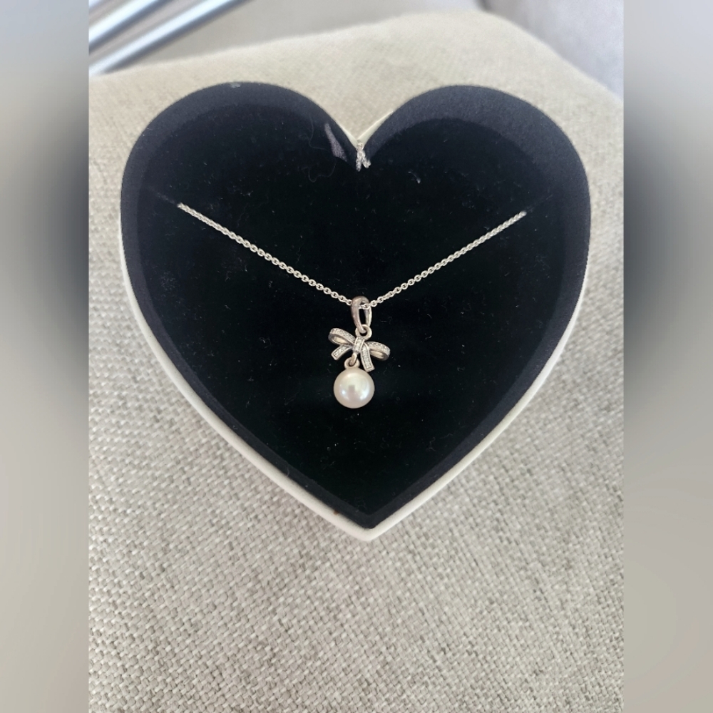 Pandora, Authentic Pandora 925 Sterling Silver Delicate Sentiments Pearl CZ Bow